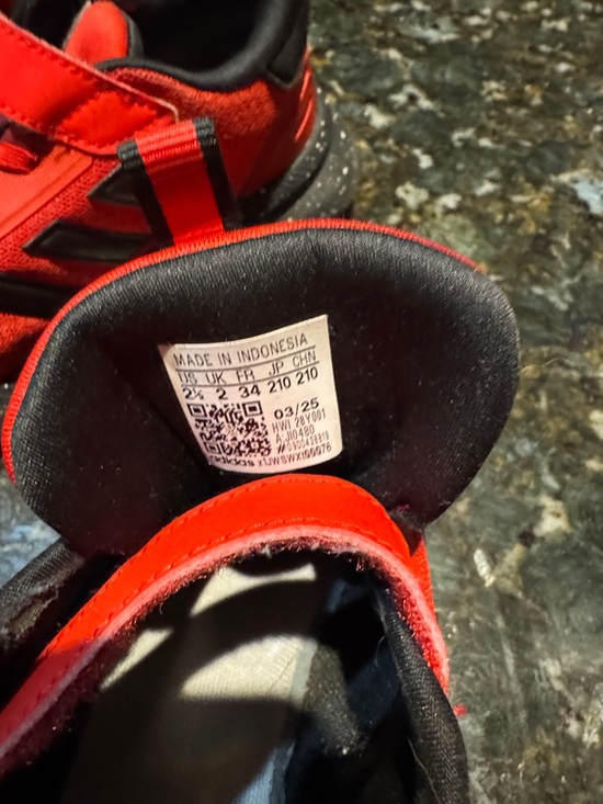 Kids Red and Black Adidas Velcro Sneakers size 2 1/2 kids - Picture 7 of 8
